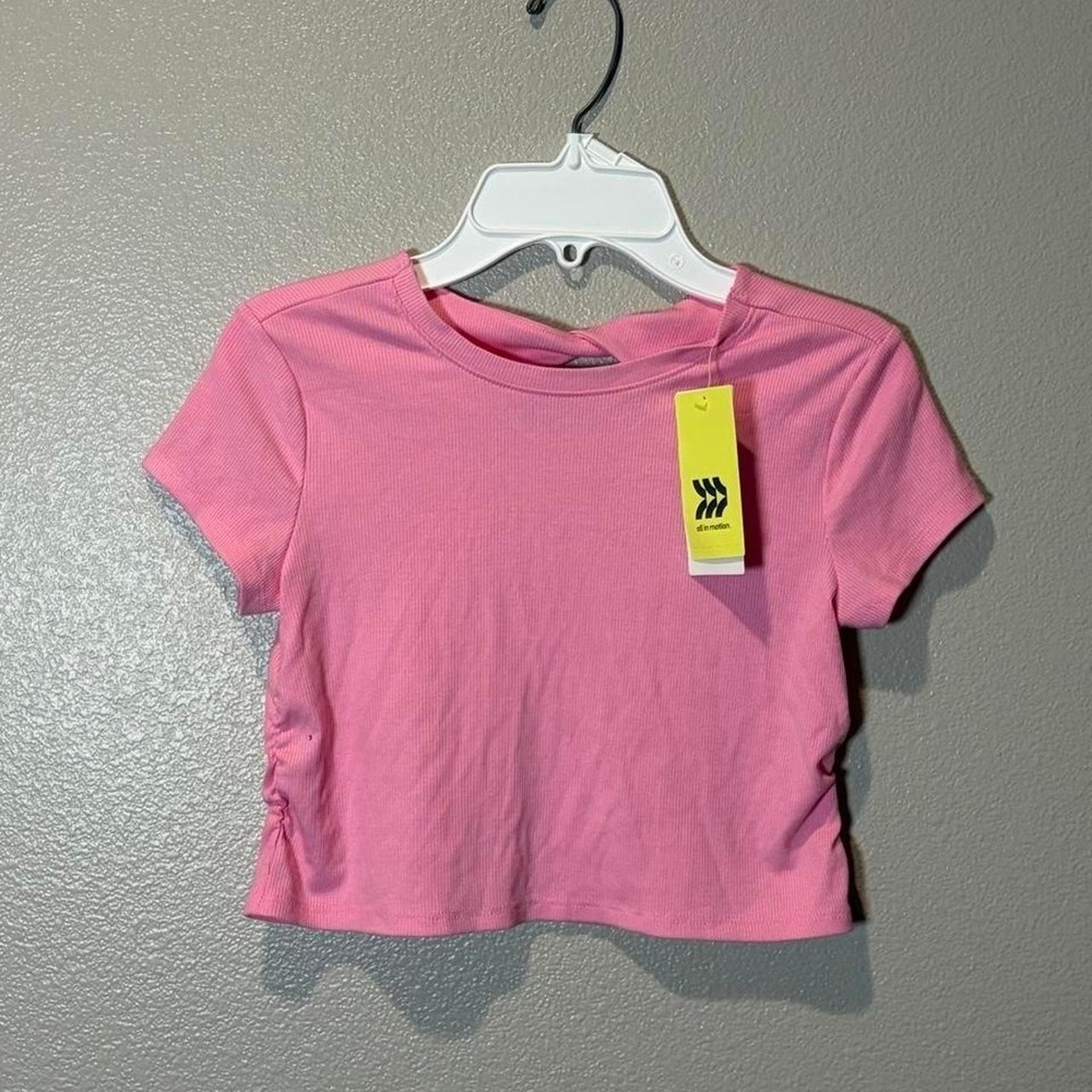 All In Motion Girls Pink Ribbed Twist Back Cropped Tee Shirt Size M 8 NWT